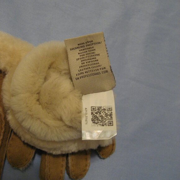 UGG Chestnut Sheepskin Gloves #17541 - Picture 5 of 5